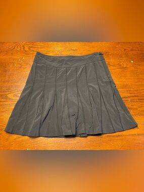 Athleta Black A-Line skirt women’s size 4